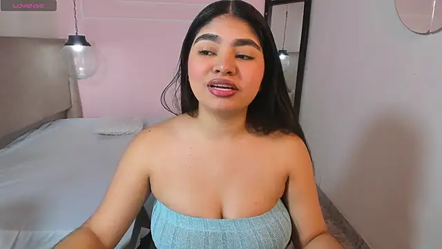Snapshot of MilaHeat1 chatting on 1, 5, 2026 MilaHeat1 online show from 1, 5, 2026