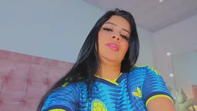 Snapshot of AilinRose chatting on 3, 7, 2026 AilinRose online show from 3, 7, 2026