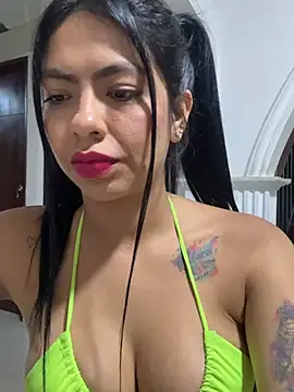 Snapshot of Noa_rousse01 chatting on 9, 5, 2026 Noa rousse01 online show from 9, 5, 2026