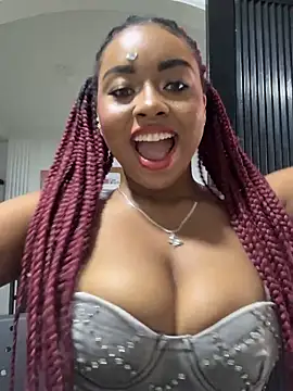 Snapshot of Kloe_rousse01 chatting on 4, 4, 2026 Kloe rousse01 online show from 4, 4, 2026