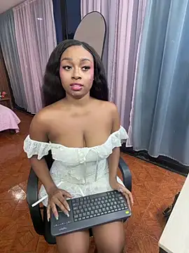 Snapshot of Kloe_rousse01 chatting on 5, 5, 2026 Kloe rousse01 online show from 5, 5, 2026