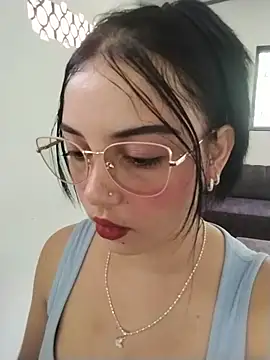 veleria allurin online show from 15, 7, 2026