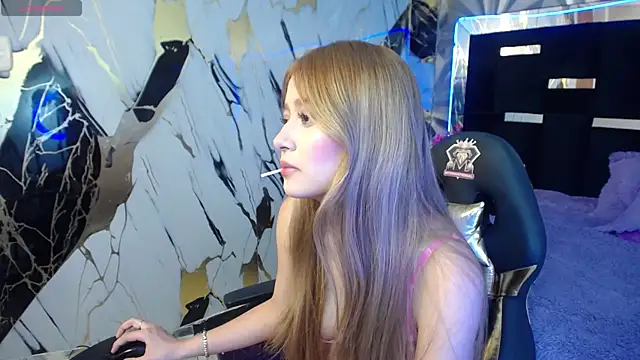 Snapshot of Daniela-hill chatting on 16, 4, 2026 Daniela-hill online show from 16, 4, 2026