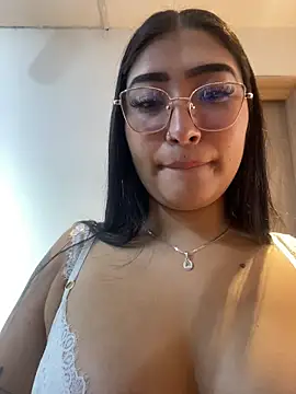 Snapshot of ami_santos chatting on 27, 3, 2026 ami santos online show from 27, 3, 2026