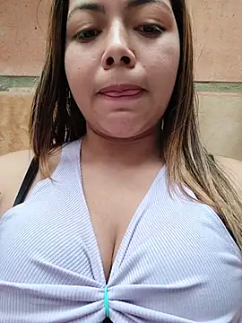Snapshot of Yelii_ chatting on 26, 6, 2026 Yelii online show from 26, 6, 2026