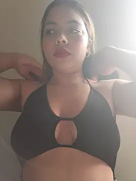 Snapshot of Yelii_ chatting on 17, 7, 2026 Yelii online show from 17, 7, 2026