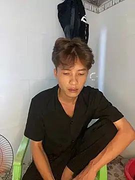 Snapshot of Nguyencuong1999 chatting on 31, 5, 2026 Nguyencuong1999 online show from 31, 5, 2026