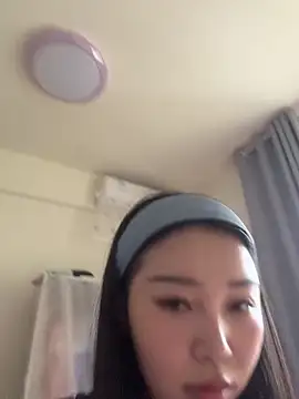 kiki-chloe online show from 7, 4, 2026