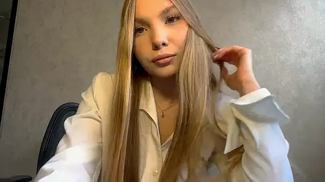 Snapshot of CarolineNine chatting on 29, 3, 2026 CarolineNine online show from 29, 3, 2026