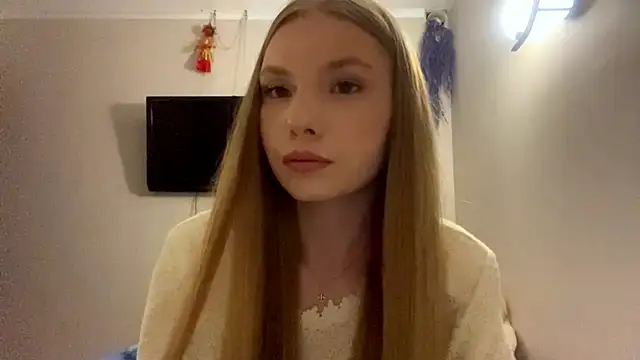 Snapshot of CarolineNine chatting on 25, 4, 2026 CarolineNine online show from 25, 4, 2026