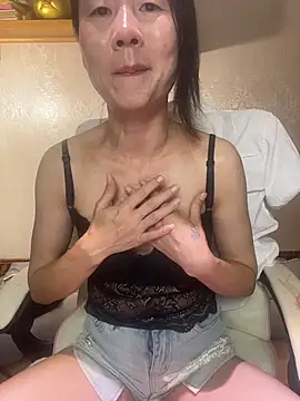 Snapshot of lilysister66 chatting on 16, 4, 2026 lilysister66 online show from 16, 4, 2026