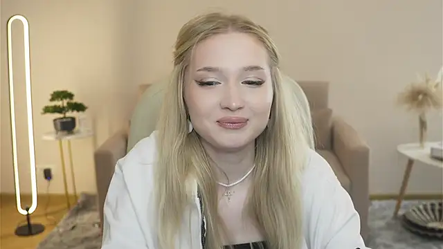 Snapshot of SeemaHornoff chatting on 30, 3, 2026 SeemaHornoff online show from 30, 3, 2026