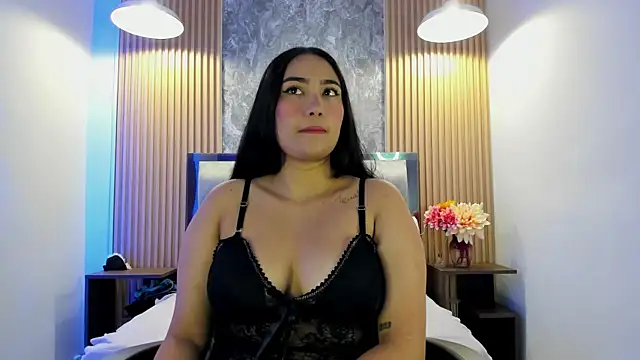 Snapshot of Sulay_Kim chatting on 7, 6, 2026 Sulay Kim online show from 7, 6, 2026