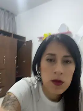 Snapshot of ELY_FE chatting on 8, 5, 2026 ELY FE online show from 8, 5, 2026