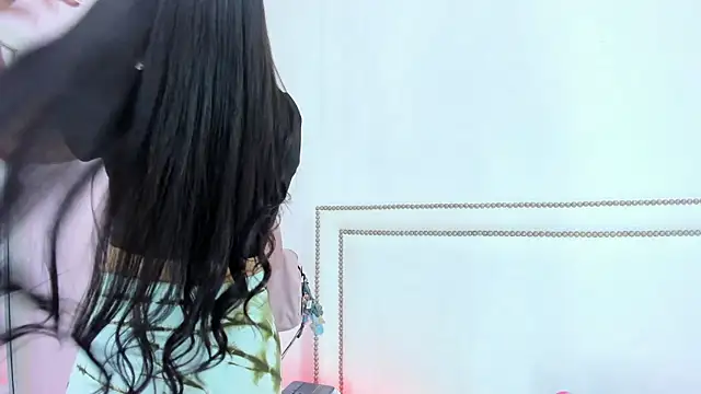 emma-sandoval online show from 21, 4, 2026