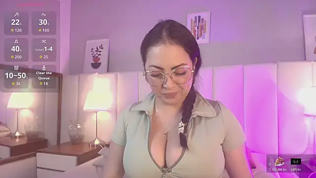 Snapshot of AlanaWesst chatting on 11, 7, 2026 AlanaWesst online show from 11, 7, 2026