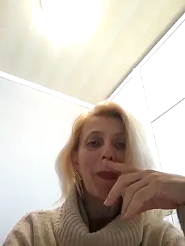 MiaLove183 online show from 3, 4, 2026