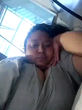 Snapshot of tistmature-69 chatting on 12, 4, 2026 tistmature-69 online show from 12, 4, 2026