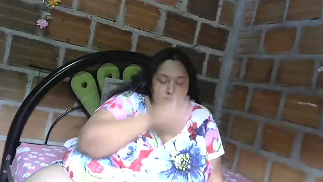 Snapshot of tistmature-69 chatting on 23, 5, 2026 tistmature-69 online show from 23, 5, 2026