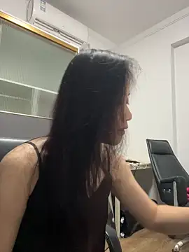 Snapshot of A-Kristen chatting on 13, 4, 2026 A-Kristen online show from 13, 4, 2026