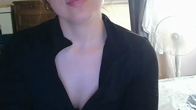 Snapshot of mery_lou20252 chatting on 20, 6, 2026 mery lou20252 online show from 20, 6, 2026