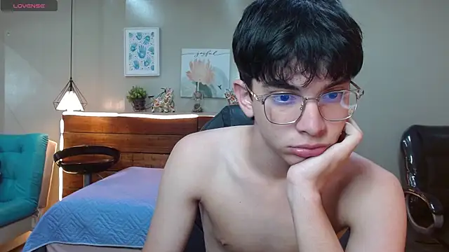 SantiTwinkyy online show from 14, 4, 2026