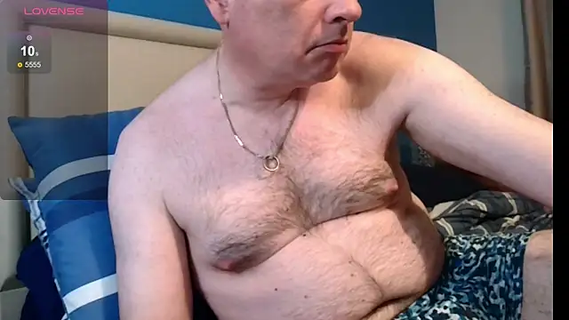 Snapshot of Pauly_Andrew chatting on 24, 4, 2026 Pauly Andrew online show from 24, 4, 2026
