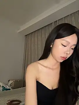 Snapshot of jolie_33 chatting on 31, 5, 2026 jolie 33 online show from 31, 5, 2026