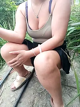 Snapshot of sena_baby chatting on 14, 4, 2026 sena baby online show from 14, 4, 2026