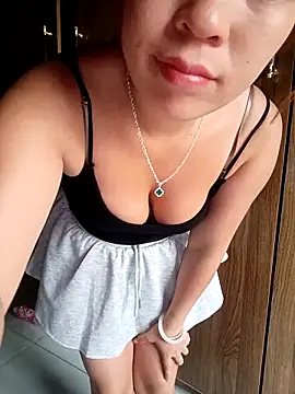 Snapshot of sena_baby chatting on 1, 5, 2026 sena baby online show from 1, 5, 2026