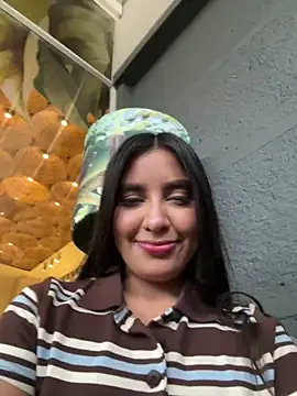 Snapshot of HaileyBiieber chatting on 13, 4, 2026 HaileyBiieber online show from 13, 4, 2026
