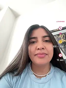 Snapshot of HaileyBiieber chatting on 26, 4, 2026 HaileyBiieber online show from 26, 4, 2026