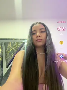 Snapshot of HaileyBiieber chatting on 28, 4, 2026 HaileyBiieber online show from 28, 4, 2026