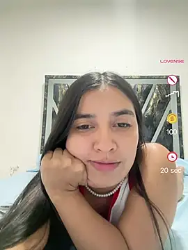 Snapshot of HaileyBiieber chatting on 2, 5, 2026 HaileyBiieber online show from 2, 5, 2026