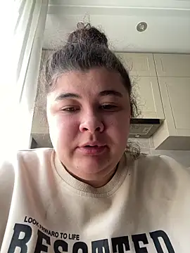 curly elise online show from 29, 3, 2026