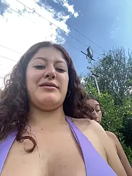 Snapshot of Amber_rosse_outdoors chatting on 1, 4, 2026 Amber rosse outdoors online show from 1, 4, 2026