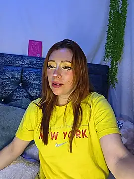 Amber prada online show from 25, 6, 2026