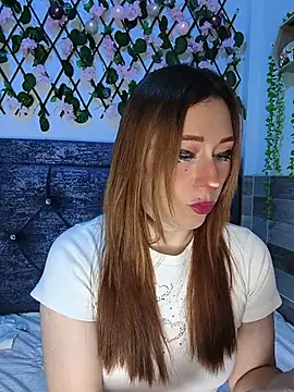 Amber prada online show from 23, 7, 2026