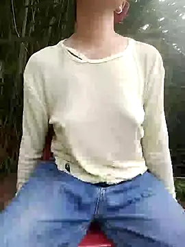 Snapshot of Lucky-beo chatting on 3, 8, 2026 Lucky-beo online show from 3, 8, 2026