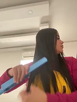 Snapshot of Valerials chatting on 15, 4, 2026 Valerials online show from 15, 4, 2026