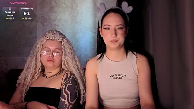 Snapshot of Luna_XoXoXo chatting on 7, 4, 2026 Luna XoXoXo online show from 7, 4, 2026