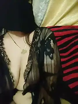 Snapshot of Yasmin_Oh chatting on 3, 5, 2026 Yasmin Oh online show from 3, 5, 2026