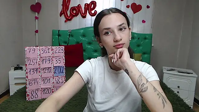 Je55icaBreeze online show from 7, 7, 2026