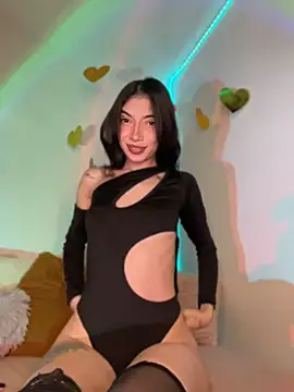 GiannaMagari  online show from 13, 7, 2026