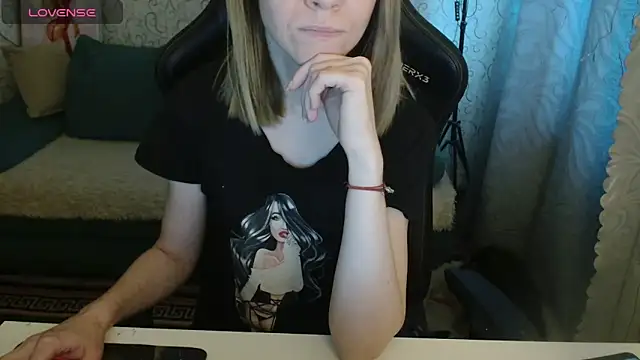 Snapshot of Ricky_Chadwick_ chatting on 15, 4, 2026 Ricky Chadwick online show from 15, 4, 2026