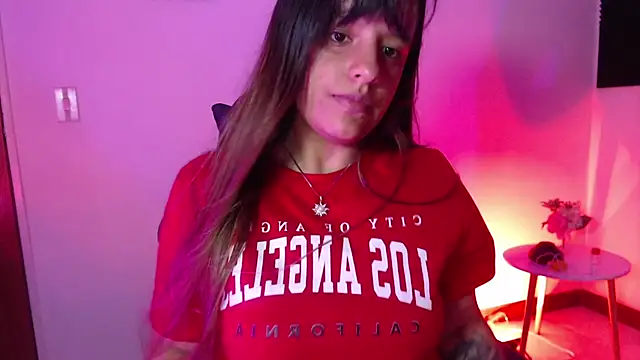 Ivvy Bloom online show from 3, 6, 2026