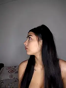 Snapshot of Crissdesire chatting on 19, 4, 2026 Crissdesire online show from 19, 4, 2026