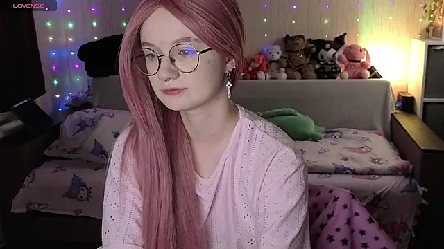 JulietFisher online show from 28, 3, 2026