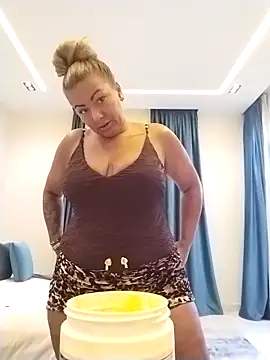 Exotic ParisX online show from 8, 4, 2026