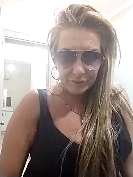 Exotic ParisX online show from 12, 4, 2026